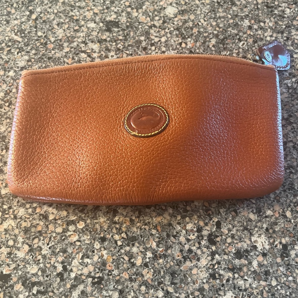 Vintage leather Dooney & Bourke wallet/clutch